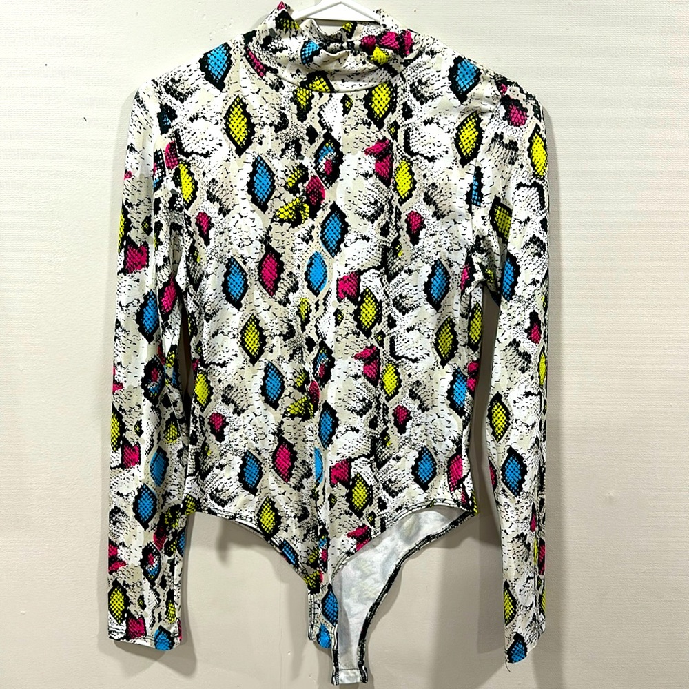 Fashion Nova color print bodysuit